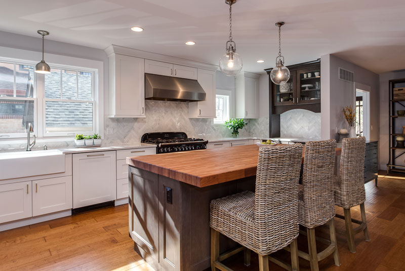 White Shaker Kitchen Cabinets Espresso Island Butlers Pantry